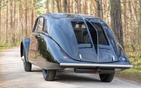 タトラ T77A「未来から来た自動車」1935 1km
