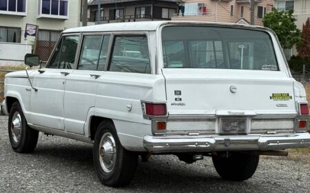 Jeep Wagoneer 401 V8