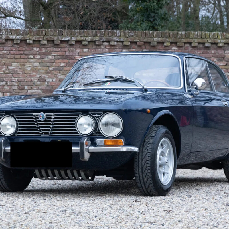 アルファロメオ 1300 GT ジュニア ベルトーネ 1971 32,931km