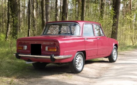 アルファロメオ ジュリア 1300 ヌオーヴァ スーパー 1975 11,933km