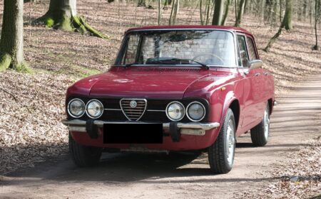 アルファロメオ ジュリア 1300 ヌオーヴァ スーパー 1975 11,933km