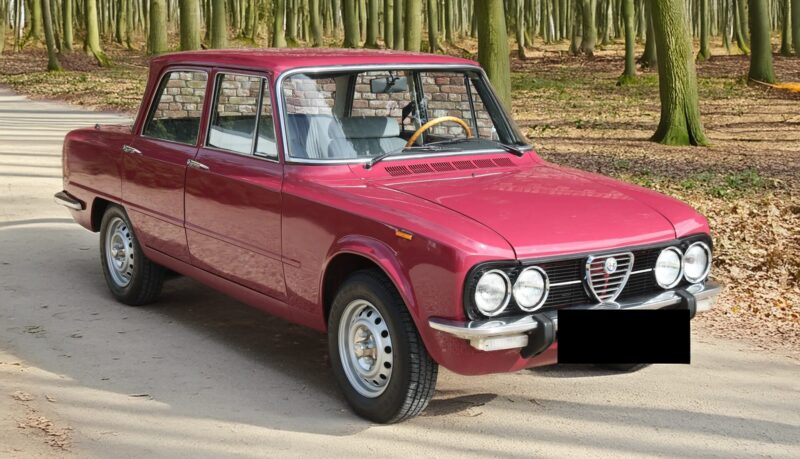 アルファロメオ ジュリア 1300 ヌオーヴァ スーパー 1975 11,933km