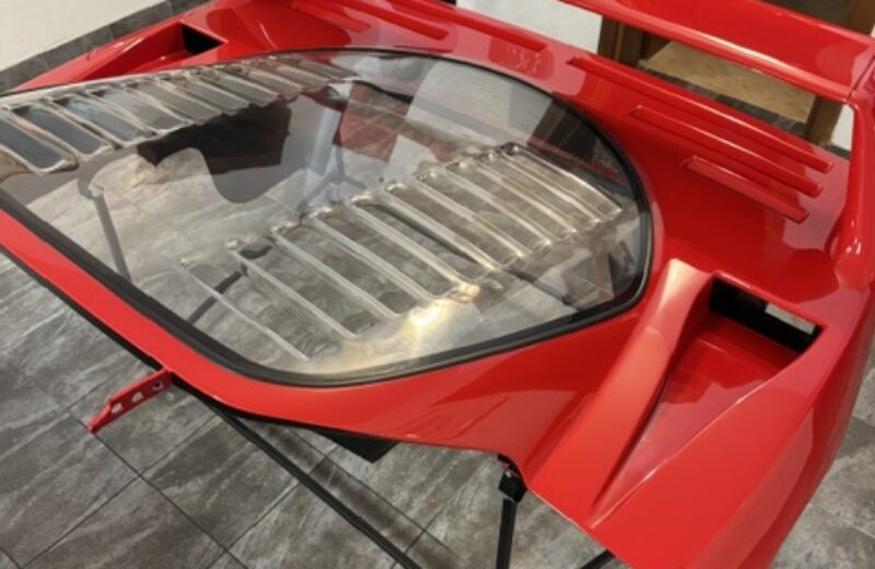 フェラーリ F40 リアカウル