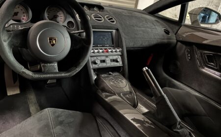 Lamborghini Gallardo LP570-4 Superleggera 2010 18,500km