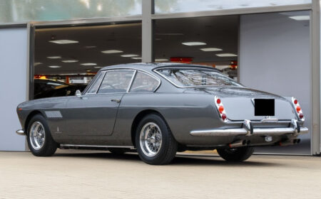 フェラーリ 250 GTE シリーズ1 by ピニンファリーナ 1962 54,992km