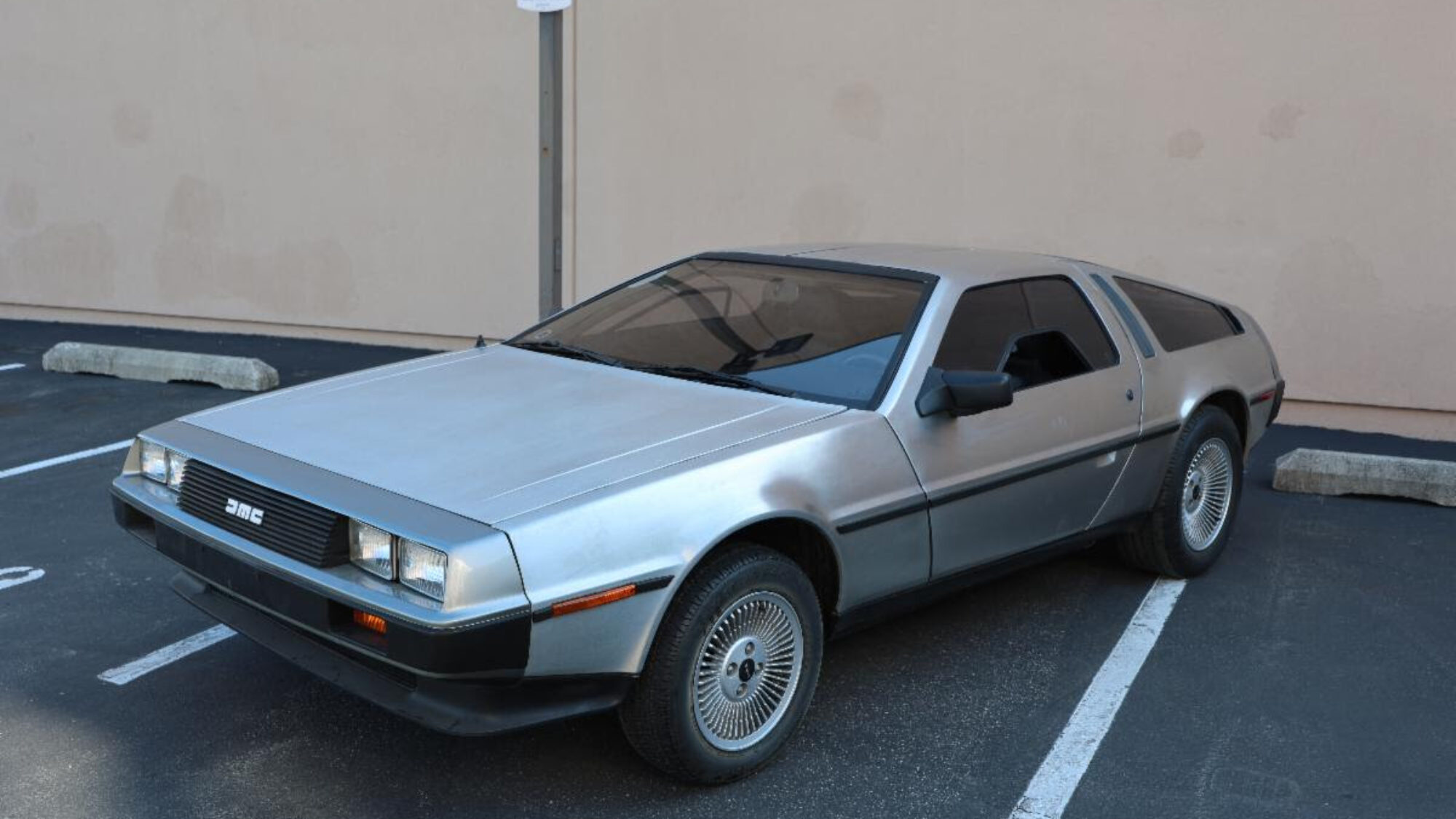 デロリアン DMC-12 1981 32,000マイル