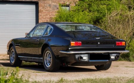 アストン･マーティン DBS V8 シリーズ2 「5速マニュアル ＆ 4基のウェーバー」1972 9,061km