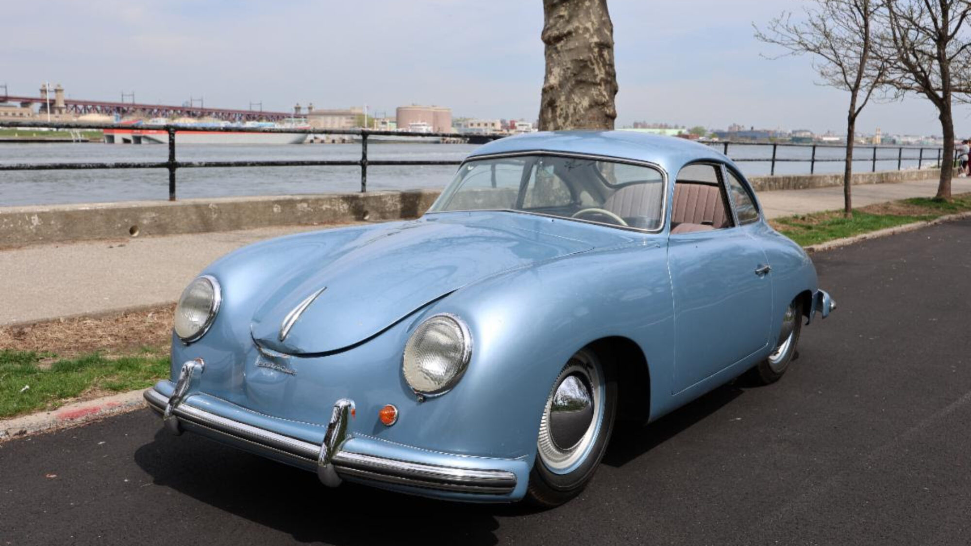 ポルシェ 356 Pre-A クーペ “ベントウィンドウ” 1952