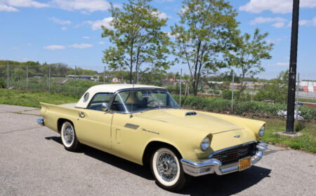 フォード サンダーバード 1957