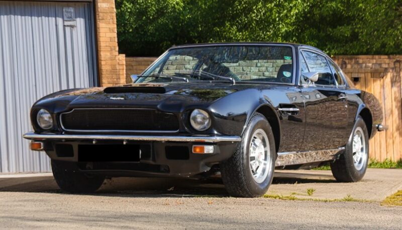 アストン･マーティン DBS V8 シリーズ2 「5速マニュアル ＆ 4基のウェーバー」1972 9,061km