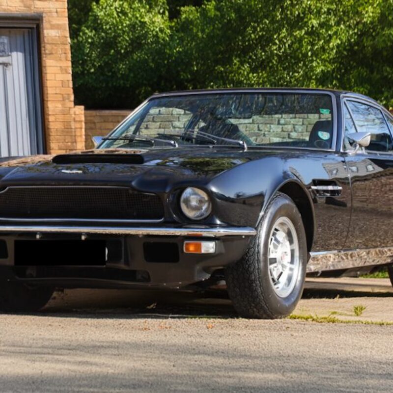アストン･マーティン DBS V8 シリーズ2 「5速マニュアル ＆ 4基のウェーバー」1972 9,061km