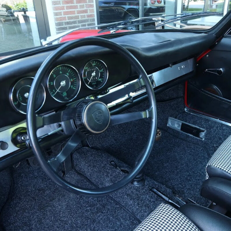 ポルシェ 912 SWB 「5速マニュアル」 1966 37,336km
