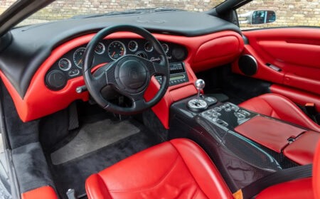 ランボルギーニ ディアブロ 6.0 V12 VT 「最終年式（ファイナルイヤー）」 2001 21,859km