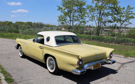 フォード サンダーバード 1957