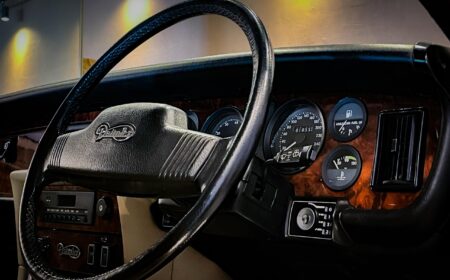 Daimler Double Six 1990 18,000km