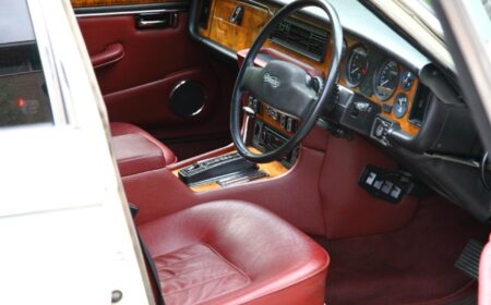 Daimler Double Six 1990 72,000km