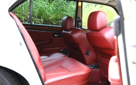 Daimler Double Six 1990 72,000km