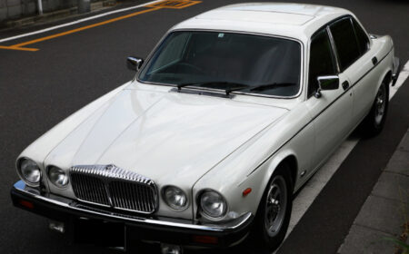 Daimler Double Six 1990 72,000km