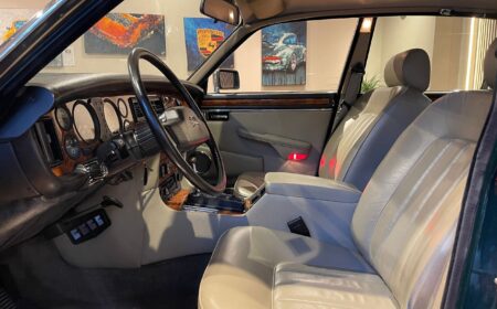 Daimler Double Six 1992 81,000km
