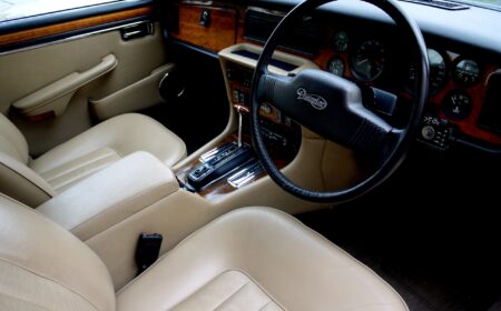 Daimler Double Six 1991 52,000km