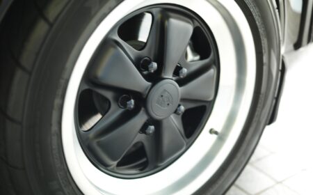 Porsche 911 (930) Carrera 3.2 1989 45,000km