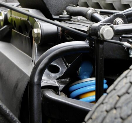 Pure Driving Exhilaration Born from a Transverse 3.9L Mid-Mounted V12.