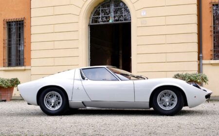 Lamborghini Miura P400