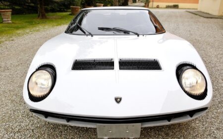 Lamborghini Miura P400