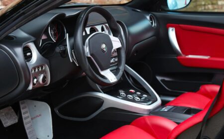 アルファロメオ 8C スパイダー “走行9,800km未満” 2009 9,722km