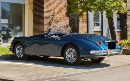 ジャガー XK150 3.4 OTS “オールアルミボディ” 1958 76,258km