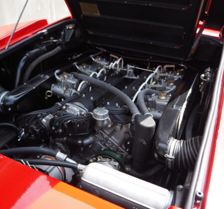 4.0L V12 Fed by Six Weber Carburetors—Pure Mechanical Synergy