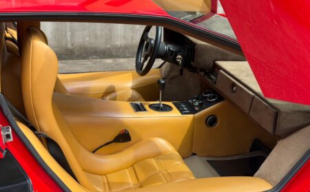 Lamborghini Countach LP400S