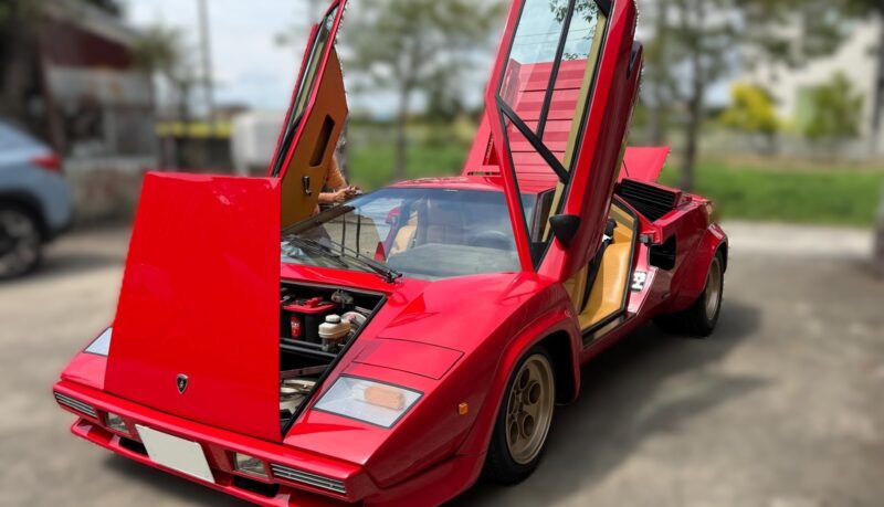 Lamborghini Countach LP400S