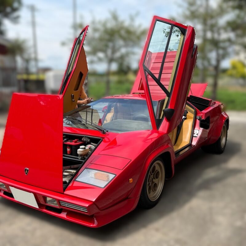 Lamborghini Countach LP400S