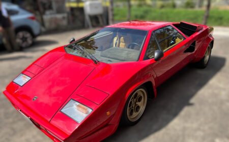 Lamborghini Countach LP400S